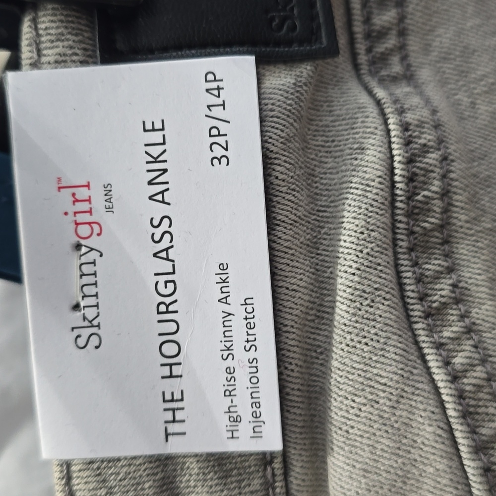 🆕️ Skinnygirl Gray Denim Jeans - Picture 6 of 7